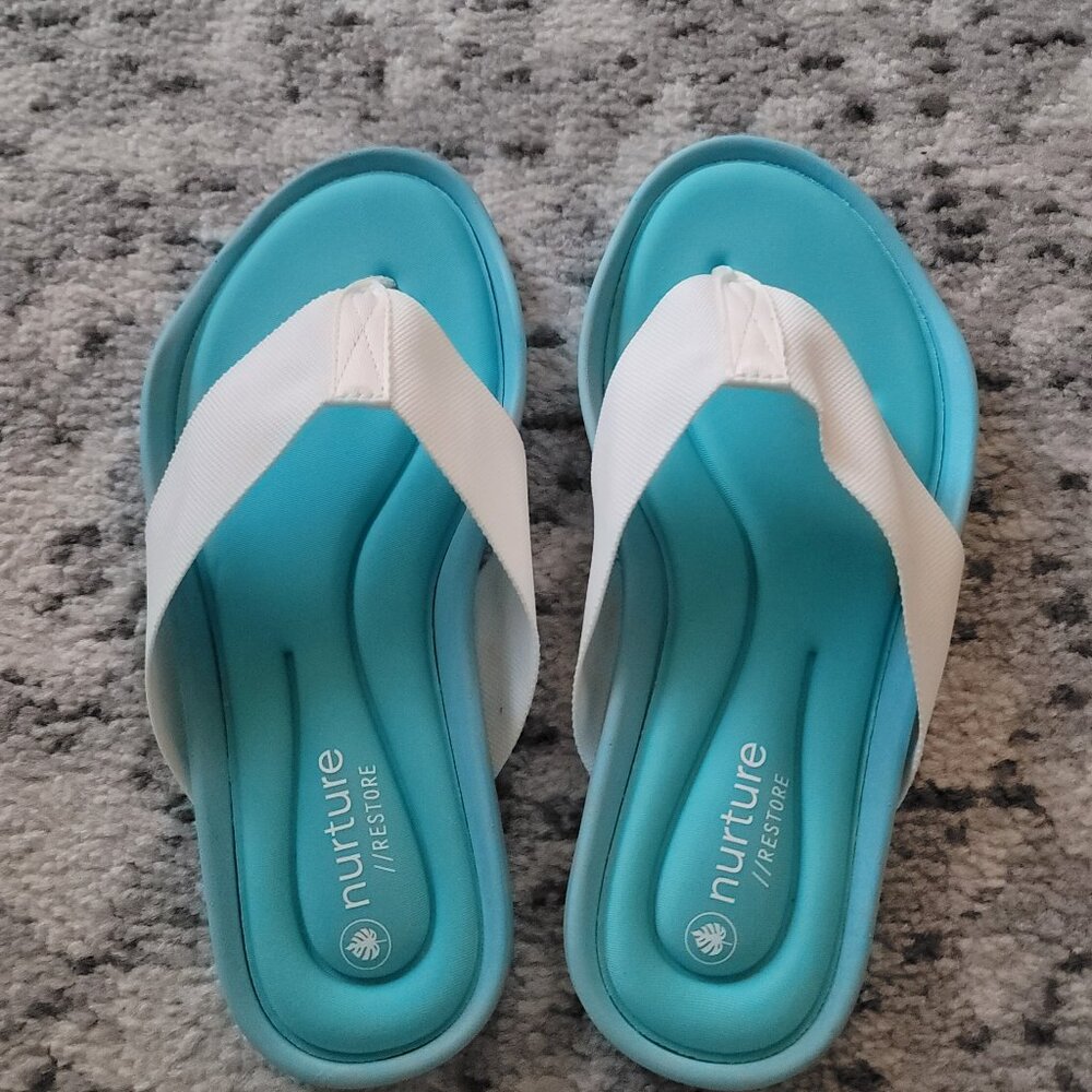 Nurture Women’s Greeson Comfort Sandals (White and Blue) Size 7.5M